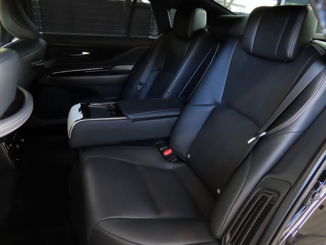 TOYOTA CROWN sedan hybrid 2025