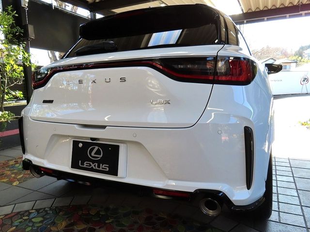 TOYOTA LEXUS LBX 2025