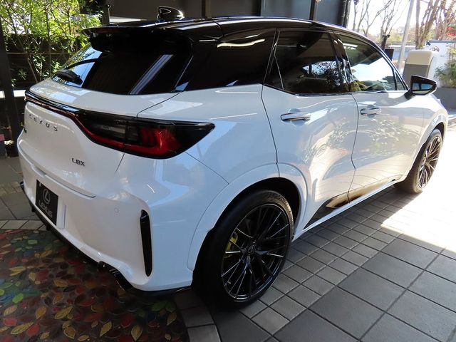TOYOTA LEXUS LBX 2025