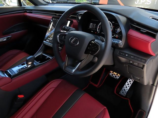 TOYOTA LEXUS LBX 2025