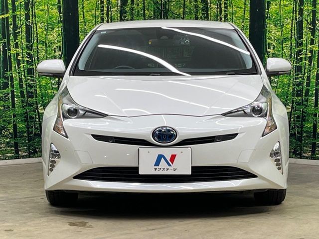 TOYOTA PRIUS 2016