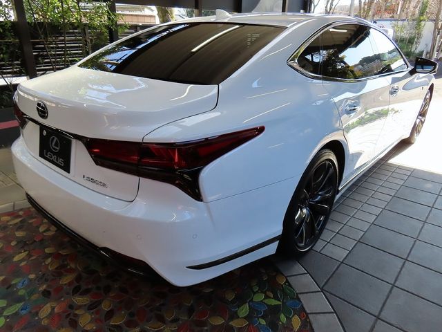 TOYOTA LEXUS LS500h 2024