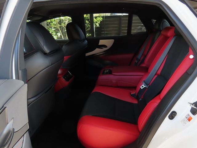 TOYOTA LEXUS LS500h 2024