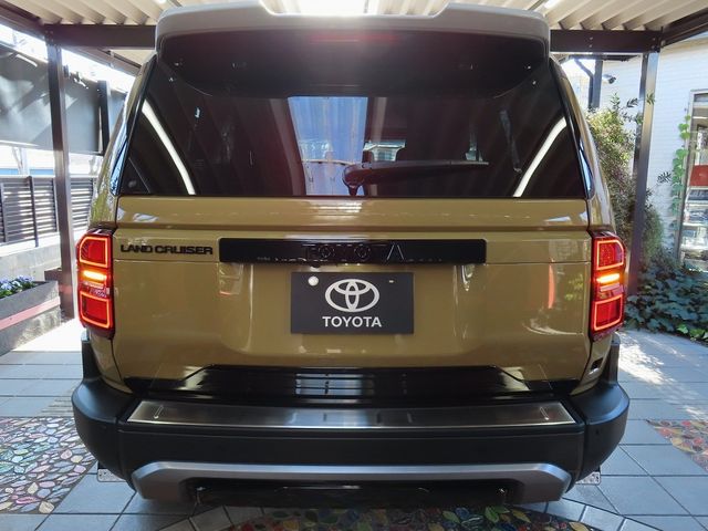 TOYOTA LANDCRUISER 250 2024