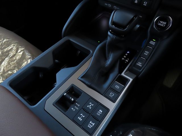 TOYOTA LANDCRUISER 250 2024