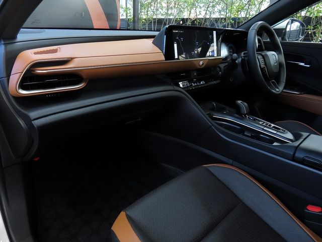 TOYOTA CROWN CROSSOVER 2024