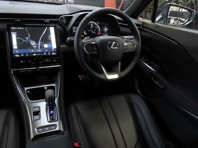 TOYOTA LEXUS LBX 2025