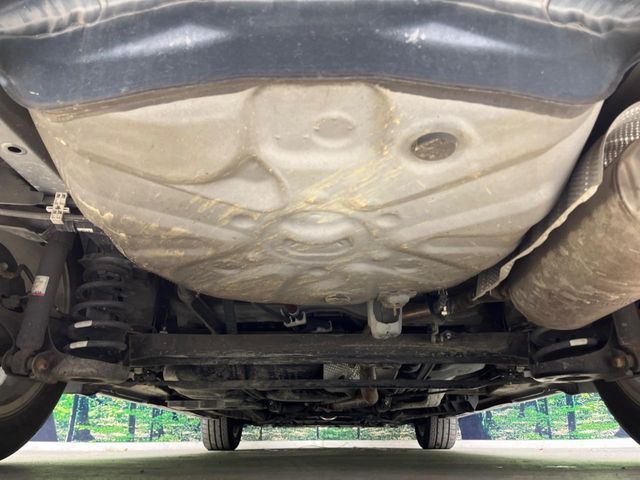 TOYOTA PRIUS Alpha 2015