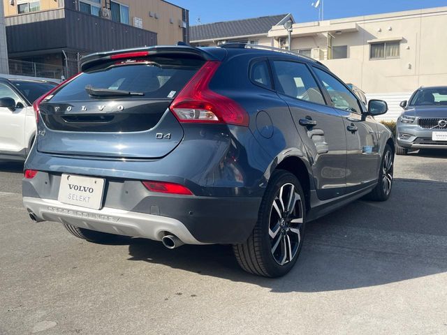 VOLVO VOLVO V40 CROSS COUNTRY 2017