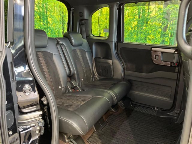 HONDA N BOX CUSTOM 2018