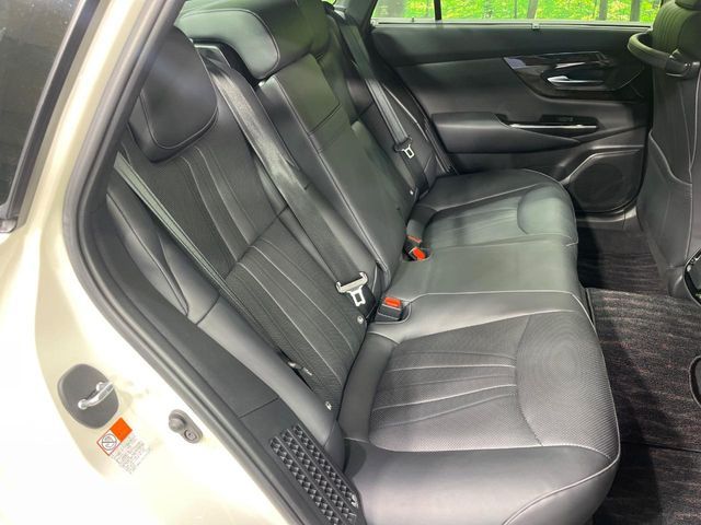 TOYOTA CROWN sedan hybrid 4WD 2019