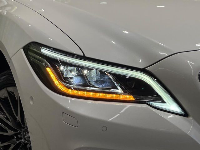 TOYOTA CROWN sedan hybrid 4WD 2019