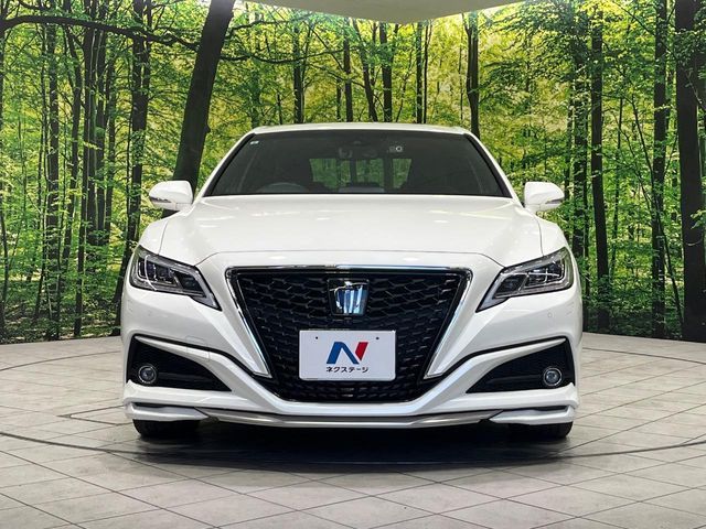 TOYOTA CROWN sedan hybrid 4WD 2019