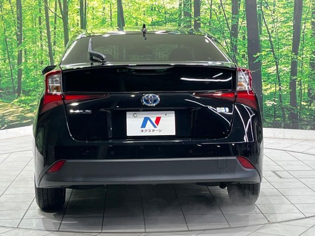 TOYOTA PRIUS 2019