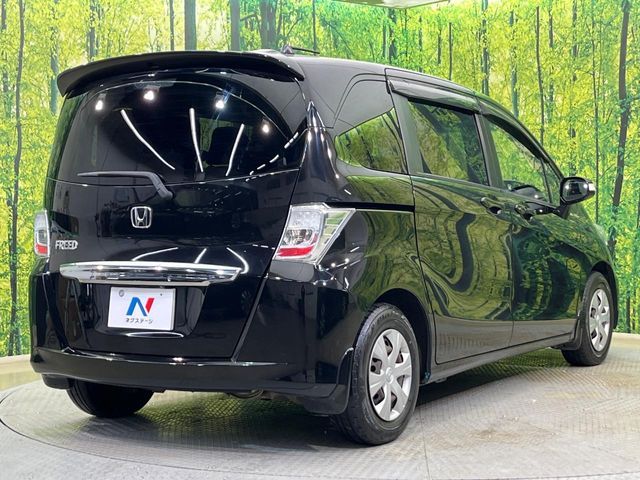HONDA FREED 2013