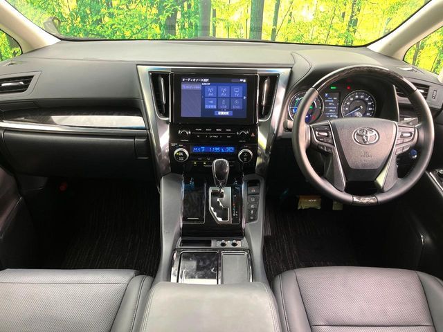 TOYOTA ALPHARD hybrid 4WD 2023