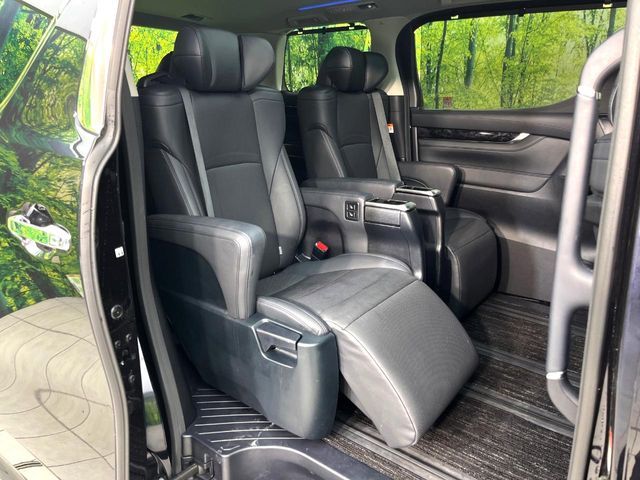 TOYOTA ALPHARD hybrid 4WD 2023