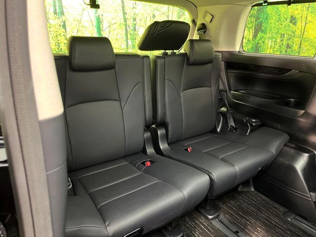 TOYOTA ALPHARD hybrid 4WD 2023