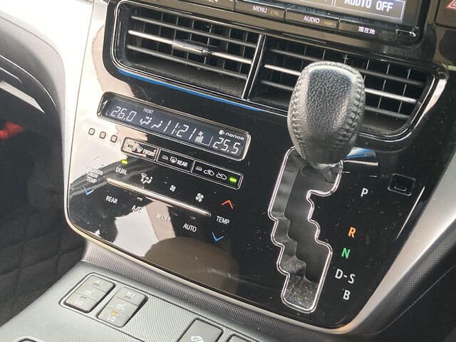 TOYOTA ESTIMA HYBRID 4WD 2016