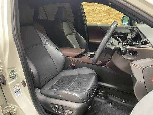 TOYOTA HARRIER HYBRID 2021