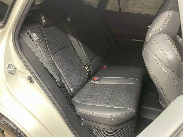 TOYOTA HARRIER HYBRID 2021