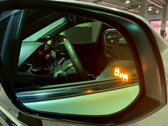 TOYOTA HARRIER HYBRID 2021