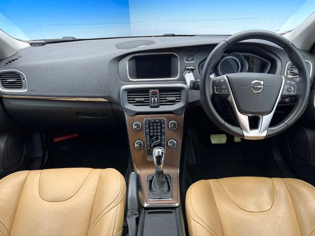 VOLVO VOLVO V40 CROSS COUNTRY 2017