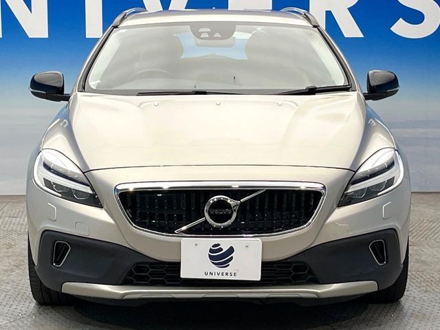 VOLVO VOLVO V40 CROSS COUNTRY 2017