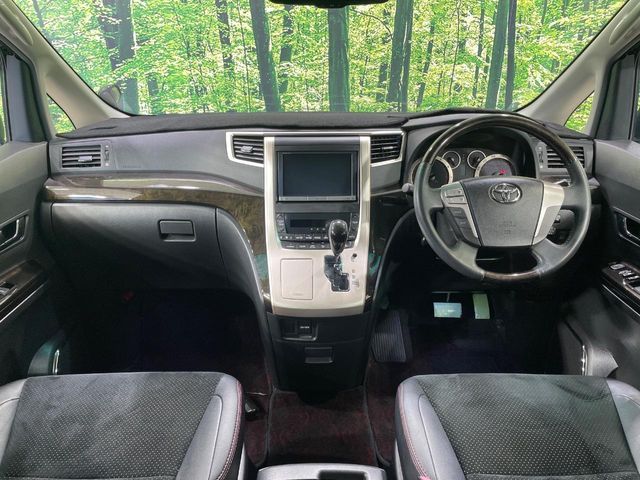 TOYOTA VELLFIRE 2014