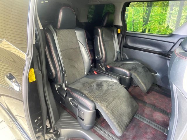 TOYOTA VELLFIRE 2014