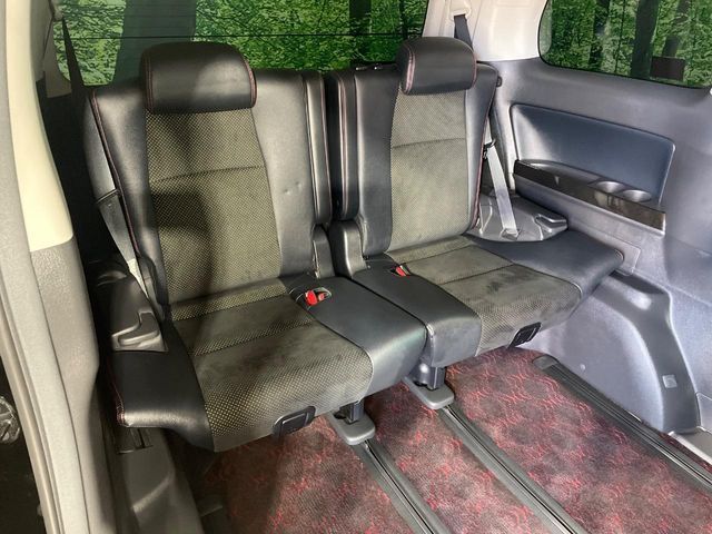 TOYOTA VELLFIRE 2014