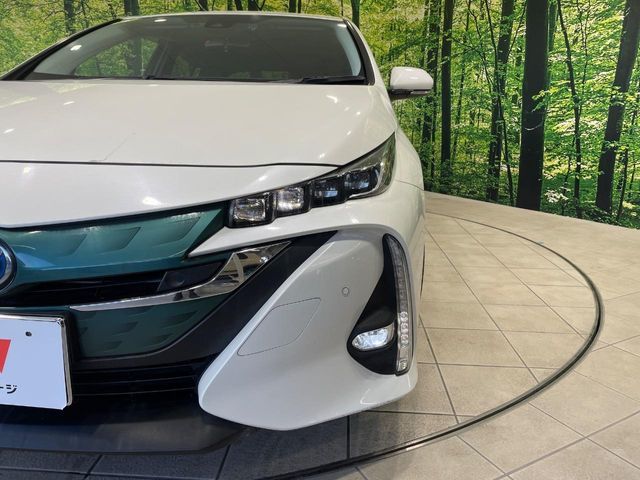 TOYOTA PRIUS PHV 2018