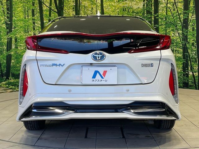 TOYOTA PRIUS PHV 2018