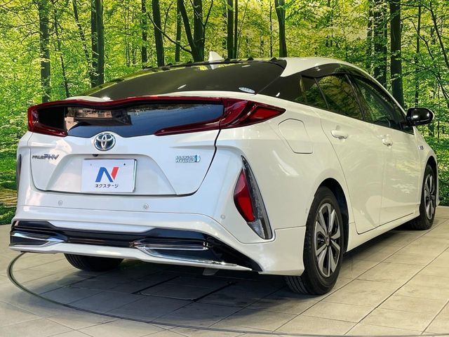 TOYOTA PRIUS PHV 2018