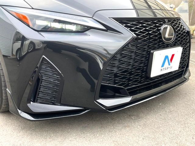 TOYOTA LEXUS IS350 2021