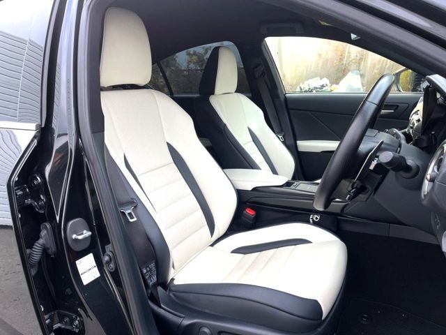 TOYOTA LEXUS IS350 2021