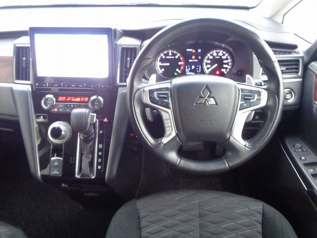 MITSUBISHI DELICA D:5 4WD 2019