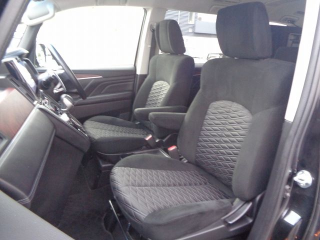 MITSUBISHI DELICA D:5 4WD 2019