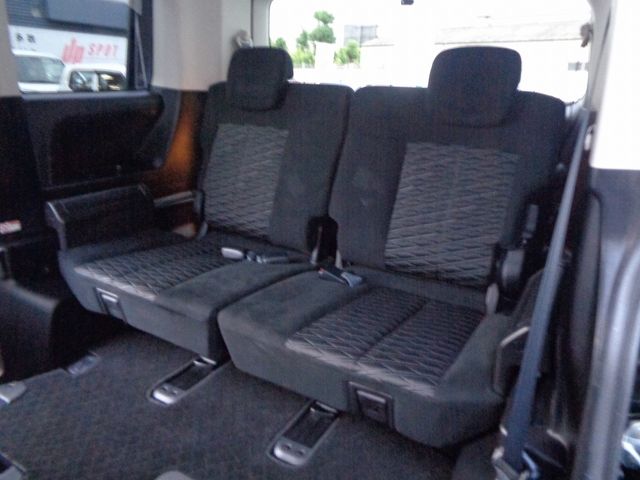 MITSUBISHI DELICA D:5 4WD 2019