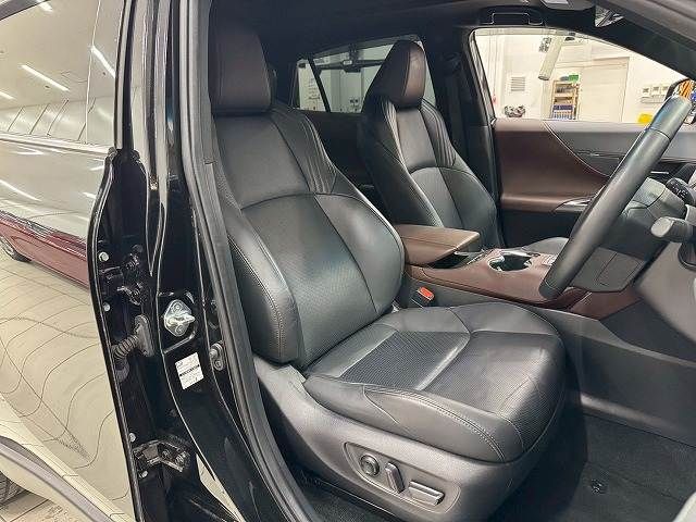 TOYOTA HARRIER HYBRID 2023