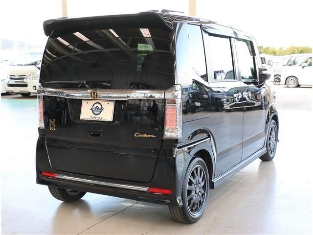 HONDA N BOX CUSTOM 2017