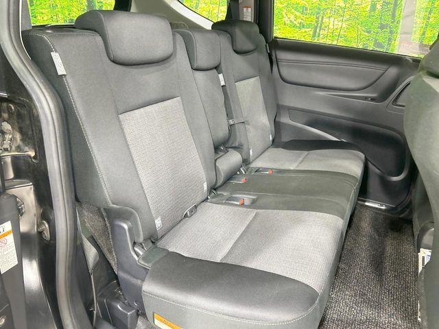 TOYOTA SIENTA HYBRID 2019