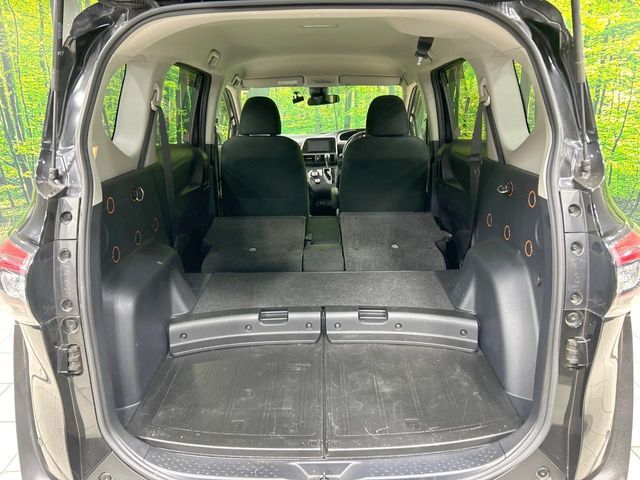 TOYOTA SIENTA HYBRID 2019