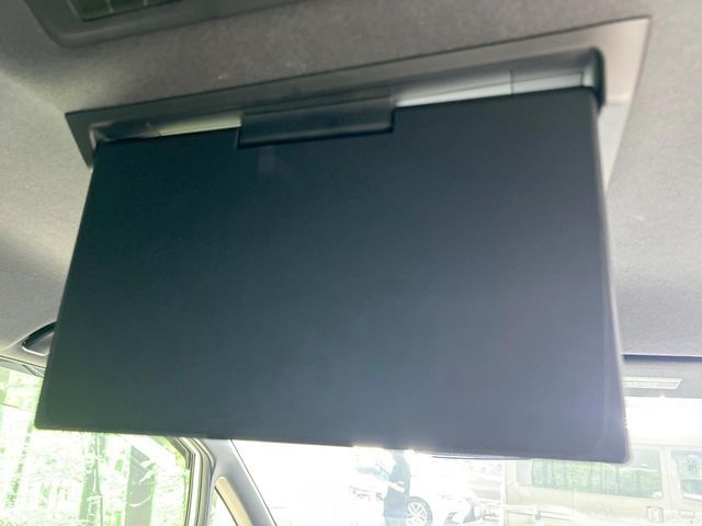 TOYOTA VOXY HYBRID 2017