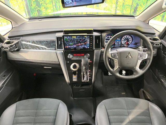 MITSUBISHI DELICA D:5 4WD 2025