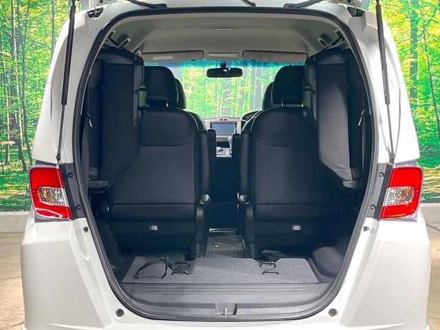 HONDA FREED HYBRID 2016