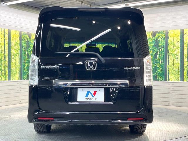 HONDA STEPWAGON SPADA 2013