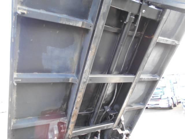 MITSUBISHI FUSOU FIGHTER 2010