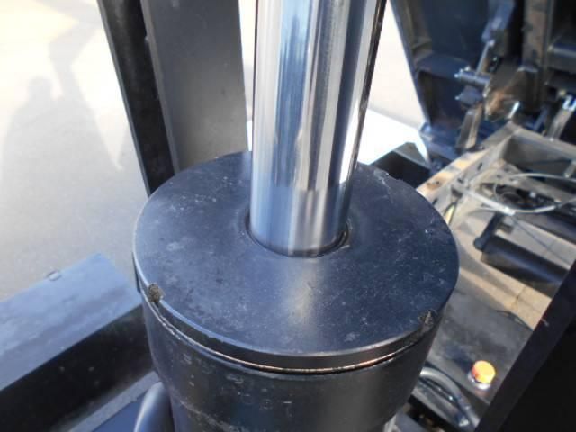 MITSUBISHI FUSOU FIGHTER 2010