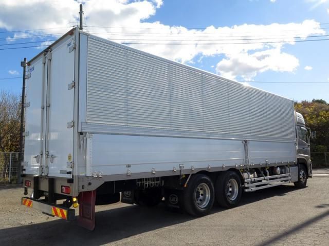 NISSAN DIESEL Quon 2019